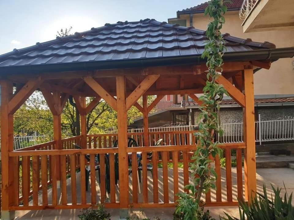 Apartman "Nina" 소코 반자 외부 사진